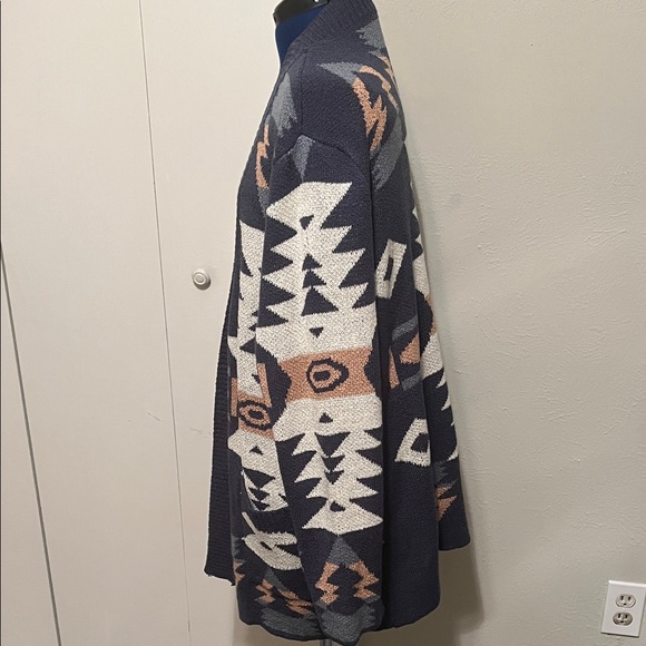DAVI & DANI Aztec Oversized Long Navy and Cream Cardigan Sweater | Size L - Picture 5 of 13